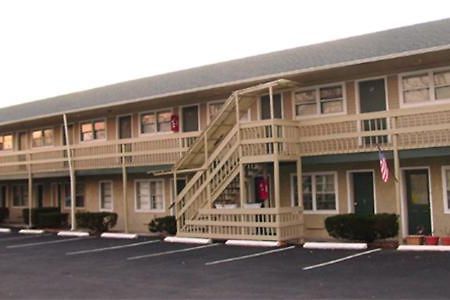 Swiss Motel Ривърхед Екстериор снимка